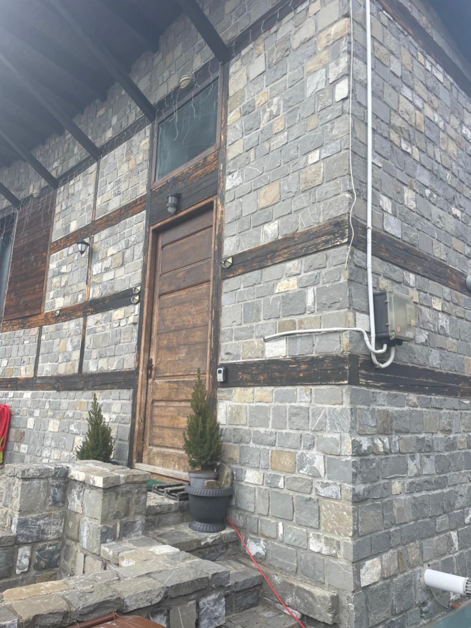 부스테니 Casuta De Piatra 빌라 외부 사진